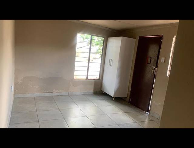 5 BEDROOM HOUSE FOR SALE IN REGENTS PARK